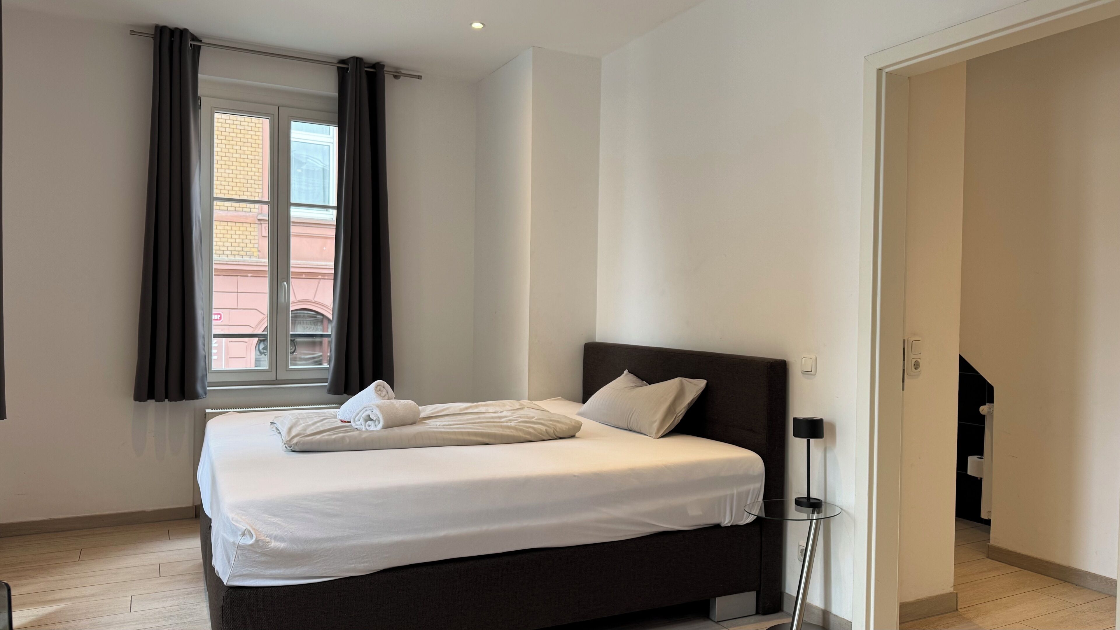 Comfort Apartment, Kitchenette | Premium bedding, desk, cribs/infant beds, rollaway beds