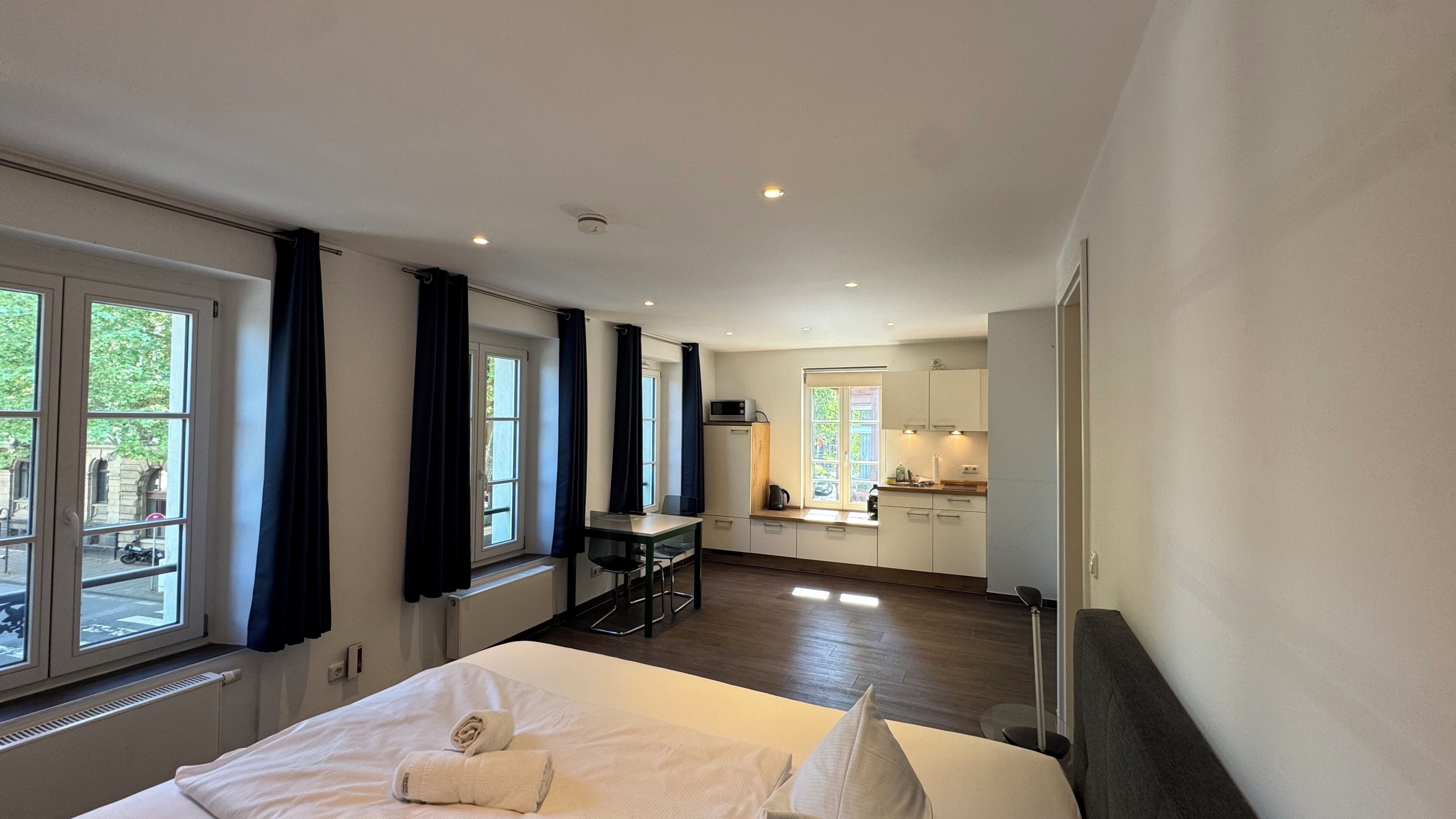 Comfort Apartment, Kitchenette, Tower | Premium bedding, desk, cribs/infant beds, rollaway beds