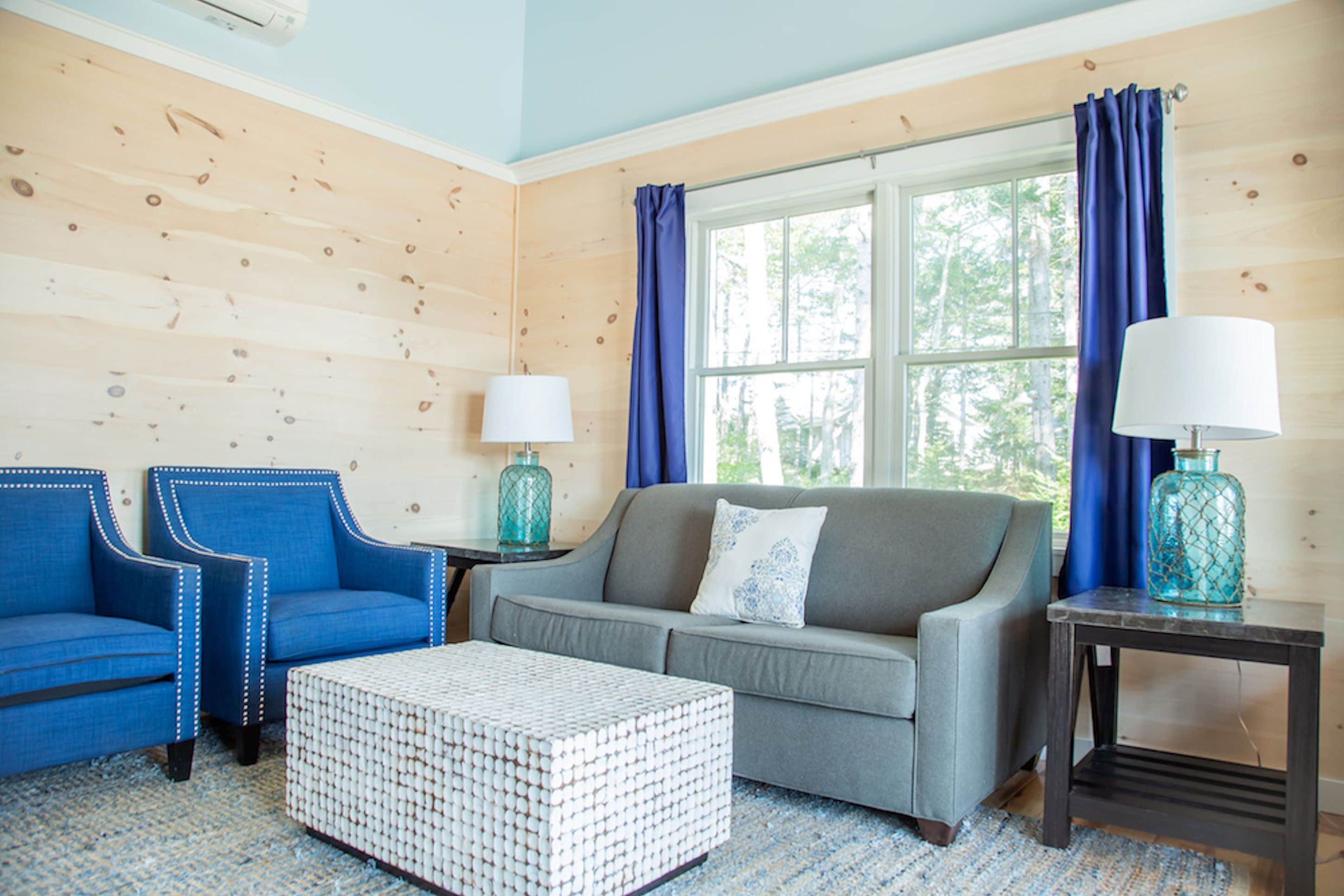 superior cabin, 1 bedroom, bay view | living area