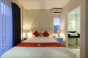 Kamar Keluarga | Brankas, meja kerja, kedap suara, dan Wi-Fi gratis