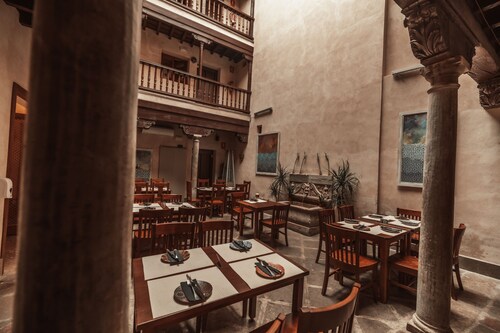 Hotel Mercader de Sedas