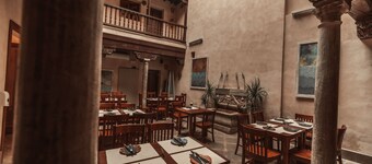 Hotel Mercader de Sedas