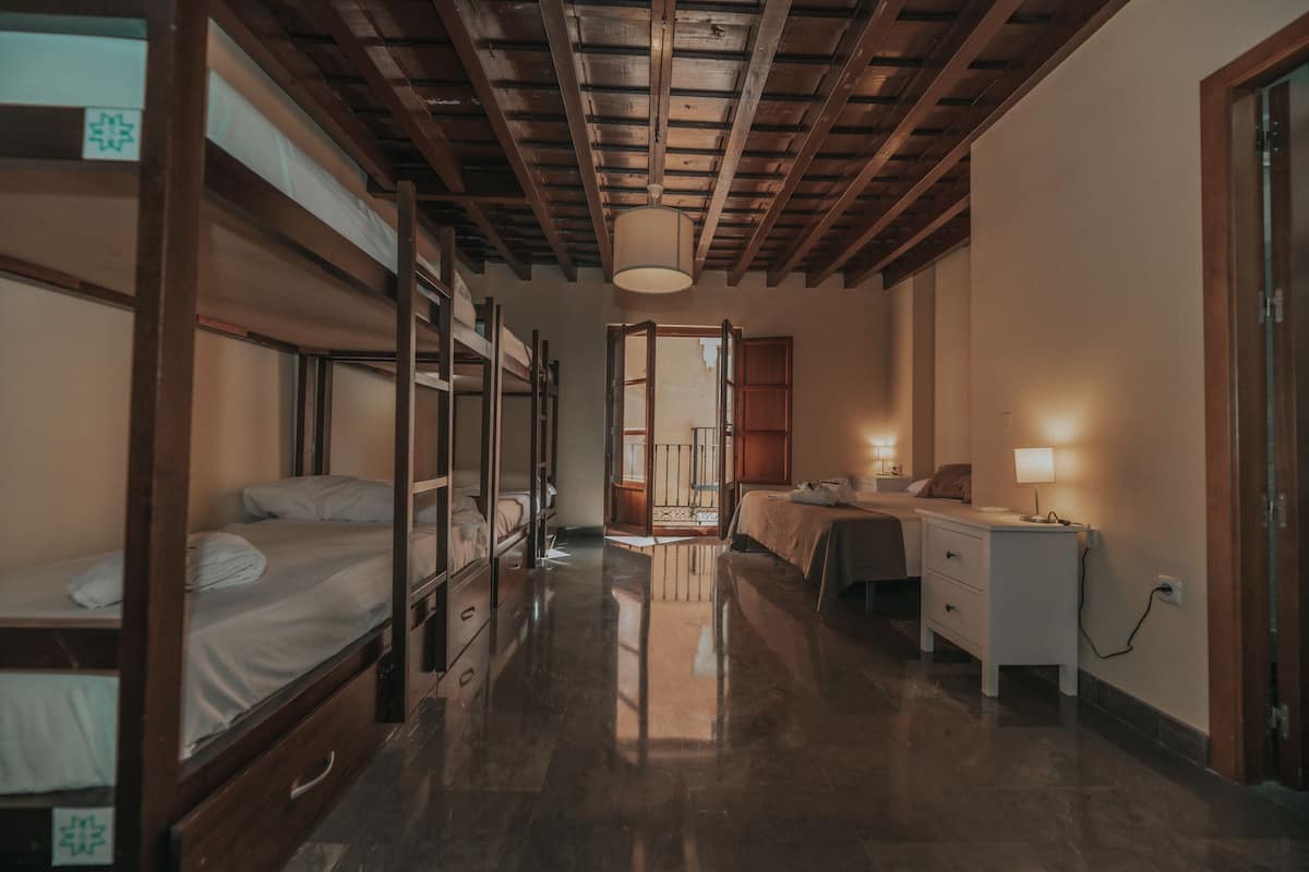 City Quadruple Room | Blackout drapes, free WiFi, bed sheets