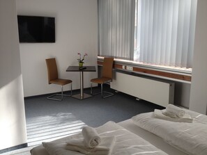 Standard Double Room | Desk, free cribs/infant beds, free WiFi - CREO Munich City (Munich)