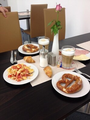 Breakfast area - CREO Munich City (Munich)
