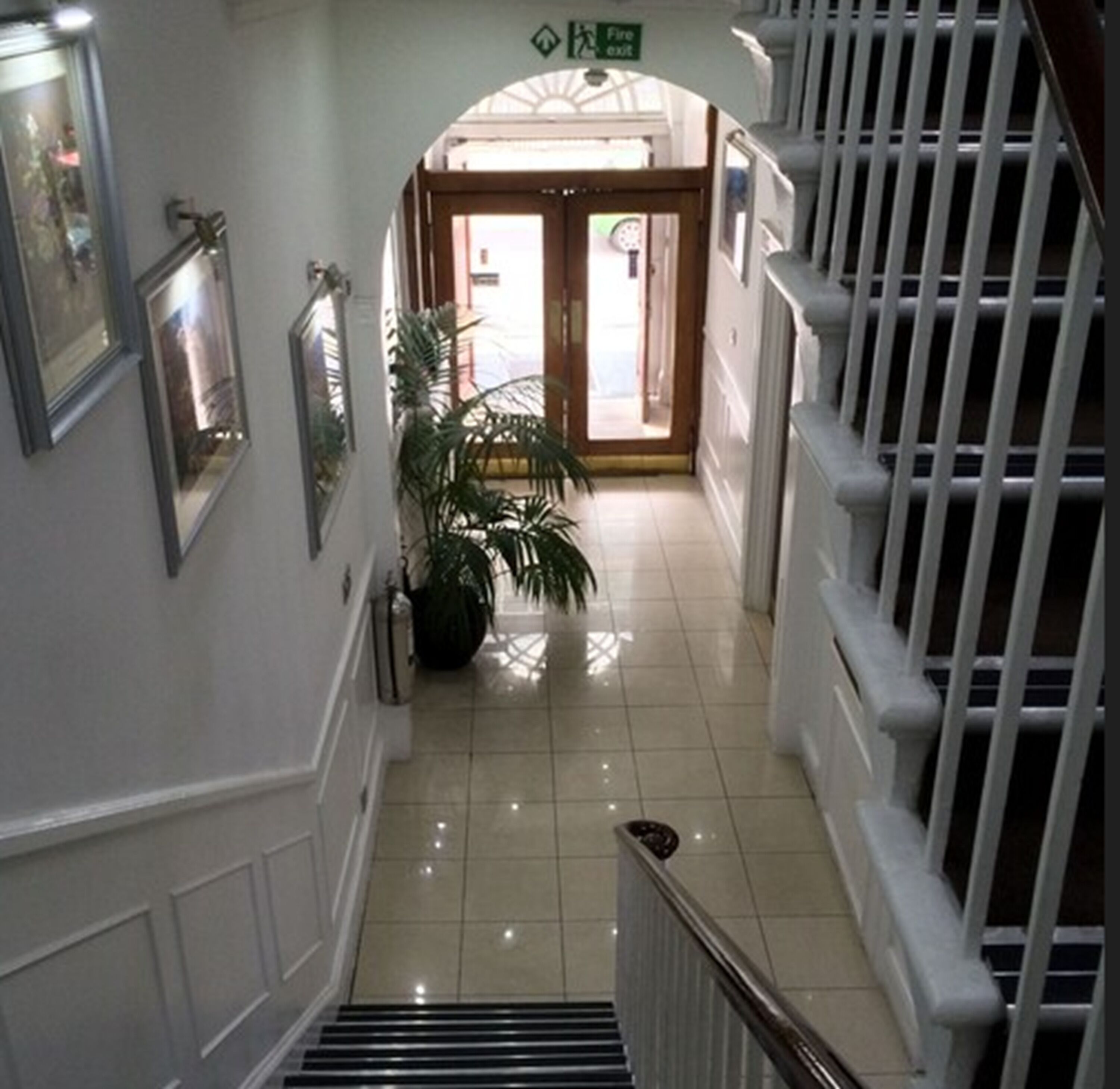 Photo - London Continental Hotel