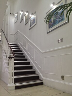 Staircase - London Continental Hotel (London)