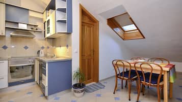 Family Apartment, Sea View | Private kitchen | Espresso maker