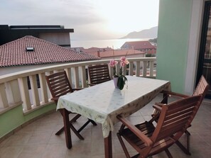 Estudio, vista al mar | Balcón