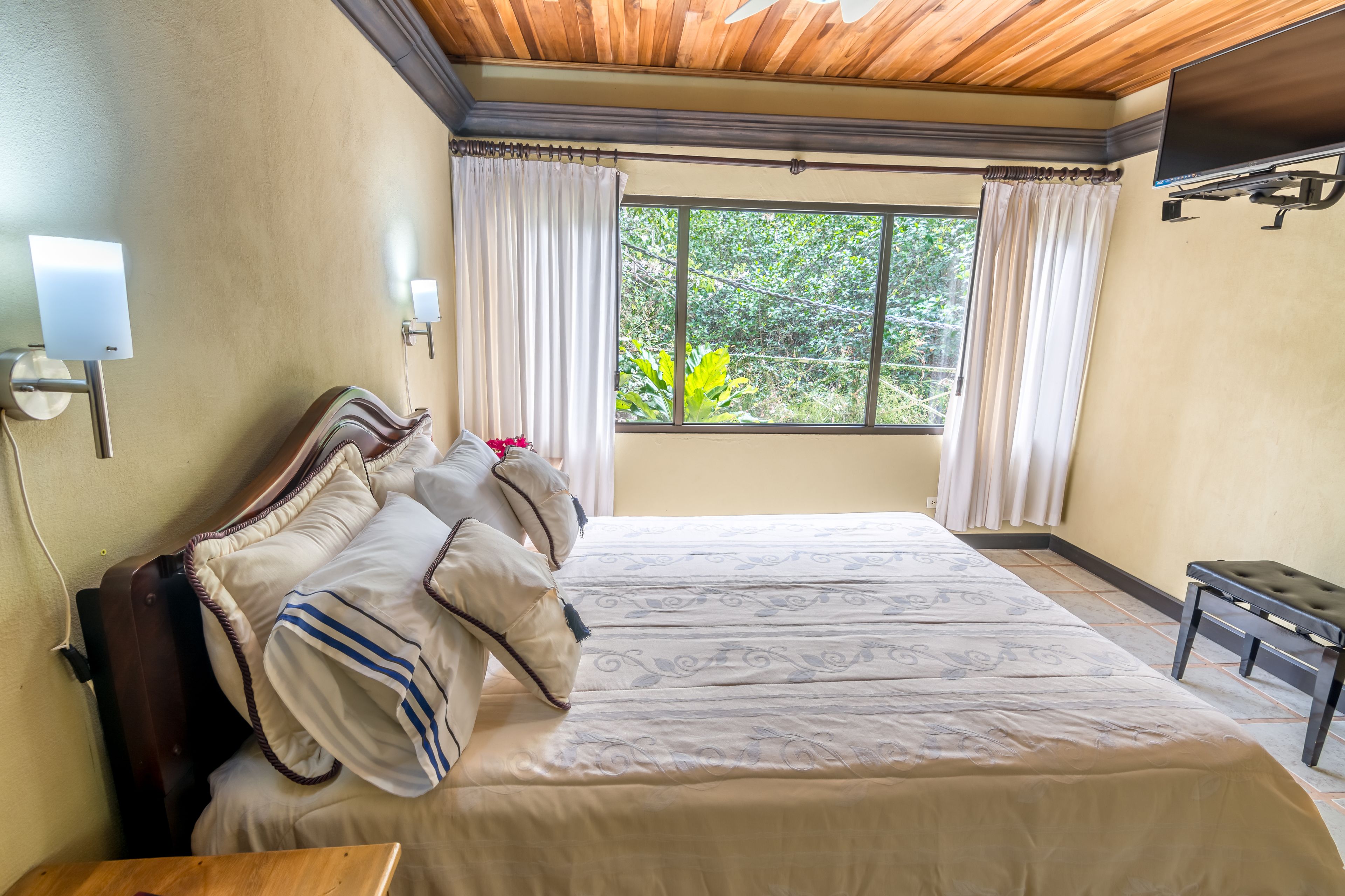 小型套房, 运河景观 | 床单