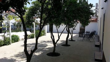 Γεύματα σε εξωτερικό χώρο