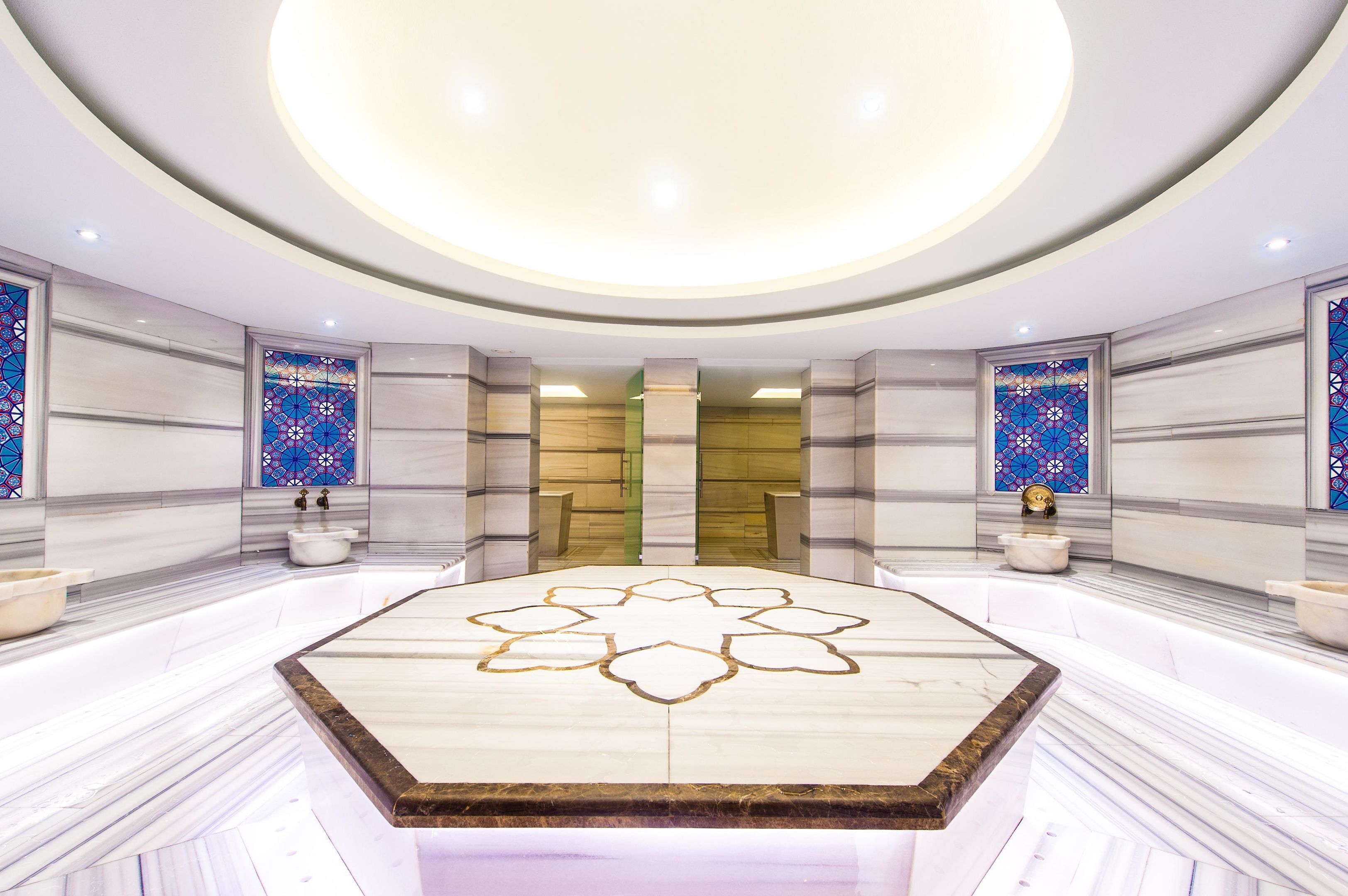 Sauna seca, sauna a vapor, banho turco/hammam, tratamentos corporais