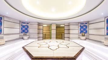 Sauna seca, sauna a vapor, banho turco/hammam, tratamentos corporais