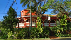 Unclassified image, 5 of 29, button - Hotel Le Chateau (Managua)