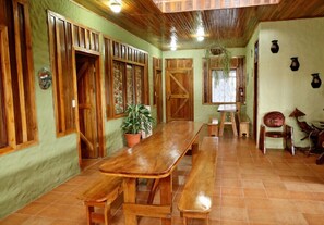Interior - Hotel El Amanecer (Monteverde)