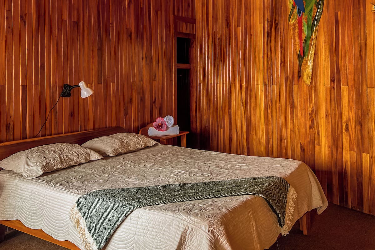 Single Room | Free WiFi, bed sheets