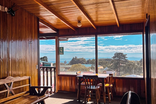 Chambre Quadruple | Coin séjour