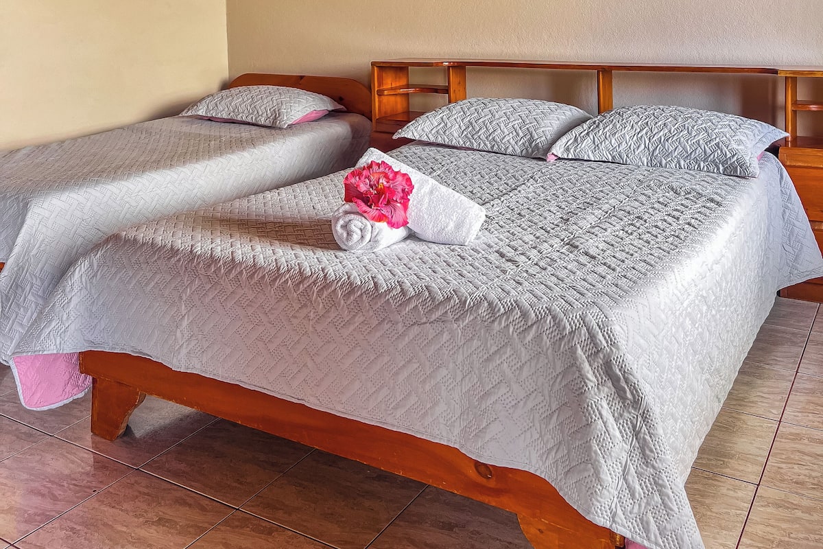 Double Room | Free WiFi, bed sheets