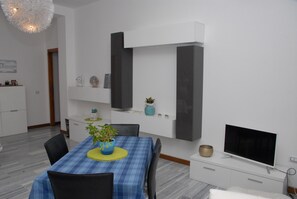Premium bedding, cots/infant beds, rollaway beds, free WiFi - Le Dimore del Sole (Cagliari)