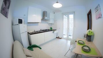 Appartement, 1 chambre, vue jardin | Cuisine privée