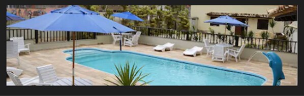 2 piscinas al aire libre, sombrillas, tumbonas