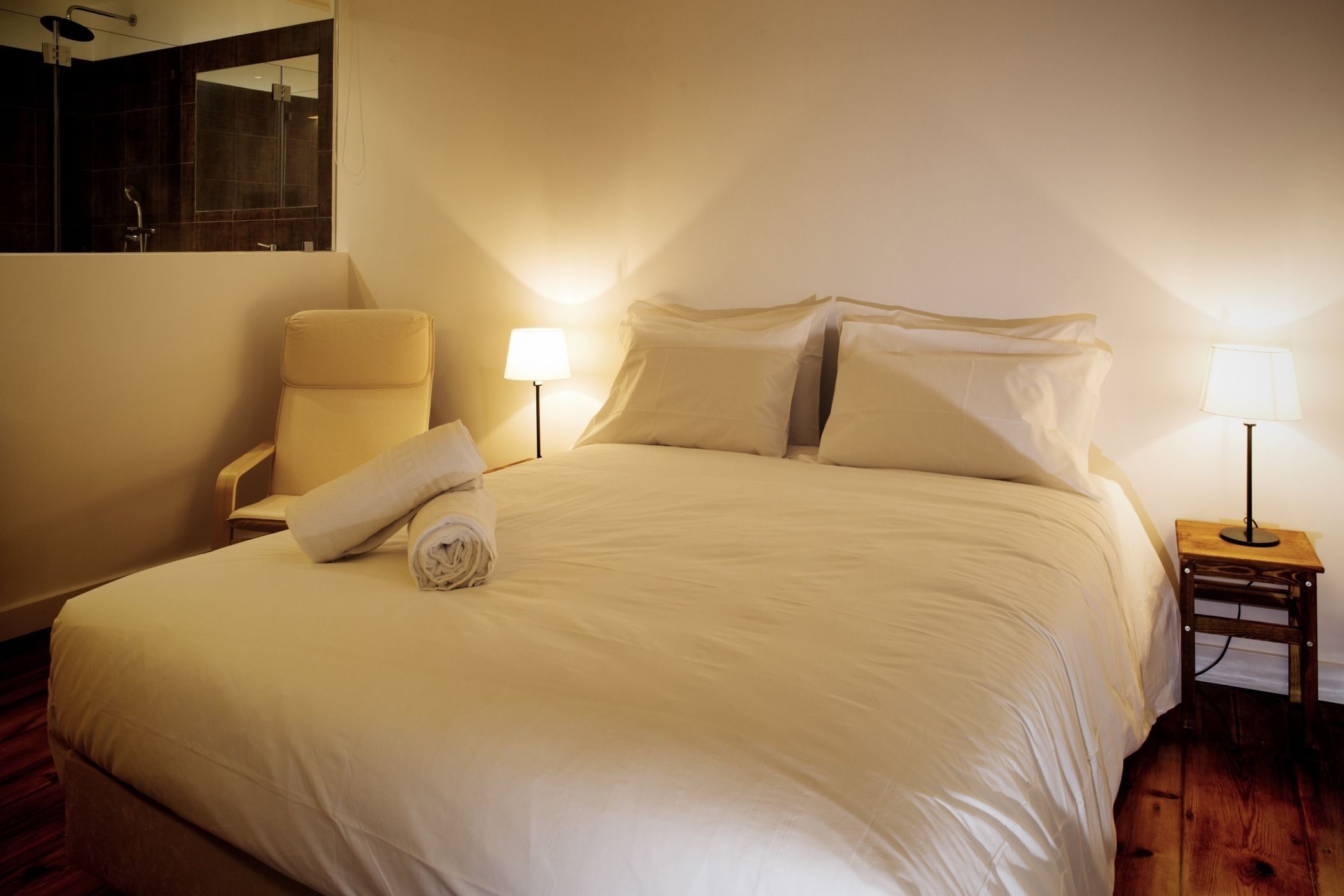 basic suite | premium bedding, soundproofing, rollaway beds, free wifi