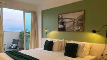 Suíte luxo | Roupas de cama premium, frigobar, cofres nos quartos