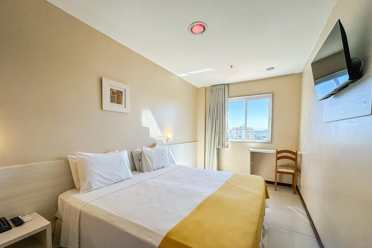Ropa de cama de alta calidad, minibar, caja fuerte