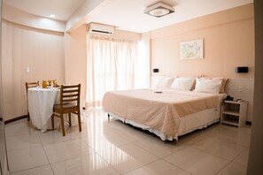 Ropa de cama de alta calidad y minibar