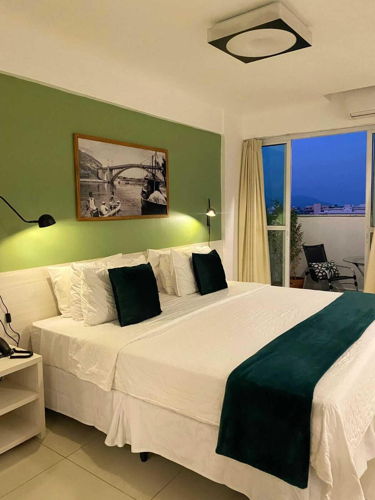 Suíte luxo | Roupas de cama premium, frigobar, cofres nos quartos