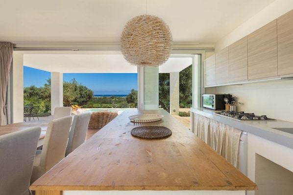 Villa, 3 camere da letto | Pasti in camera