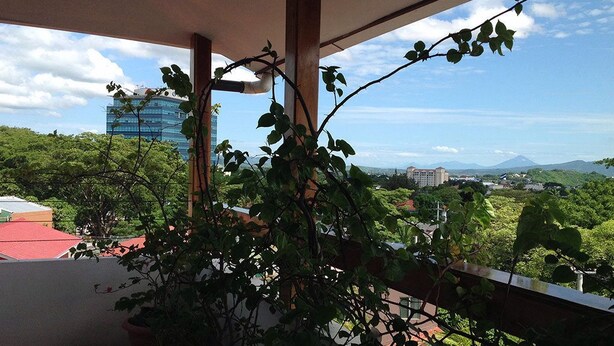 Unclassified image, 1 of 15, button - Central Park Managua (Managua)