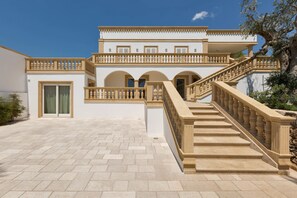 Courtyard - Villa Loran (Parabita)