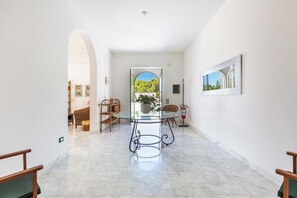 Villa, 5 Bedrooms | Living area | TV