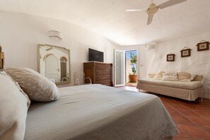 1 bedroom, in-room safe, desk, iron/ironing board - Villa Valeria (Morciano di Leuca)