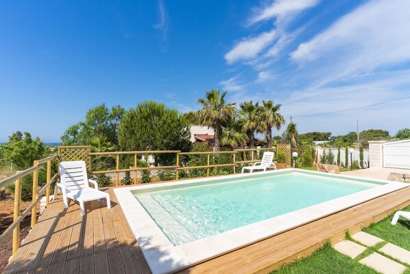 Seasonal outdoor pool