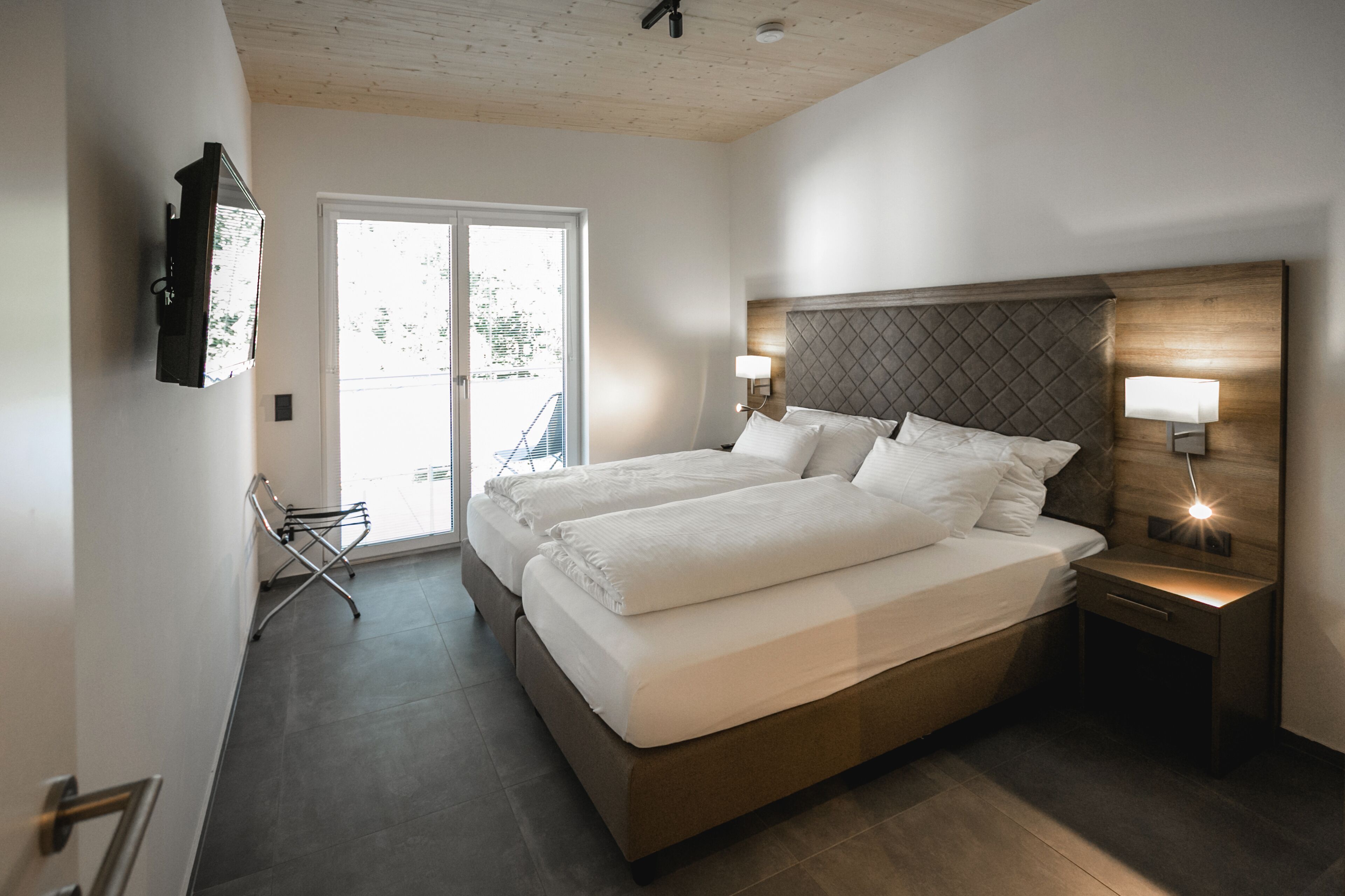 Suite Confort | Coffres-forts dans les chambres, fer et planche à repasser