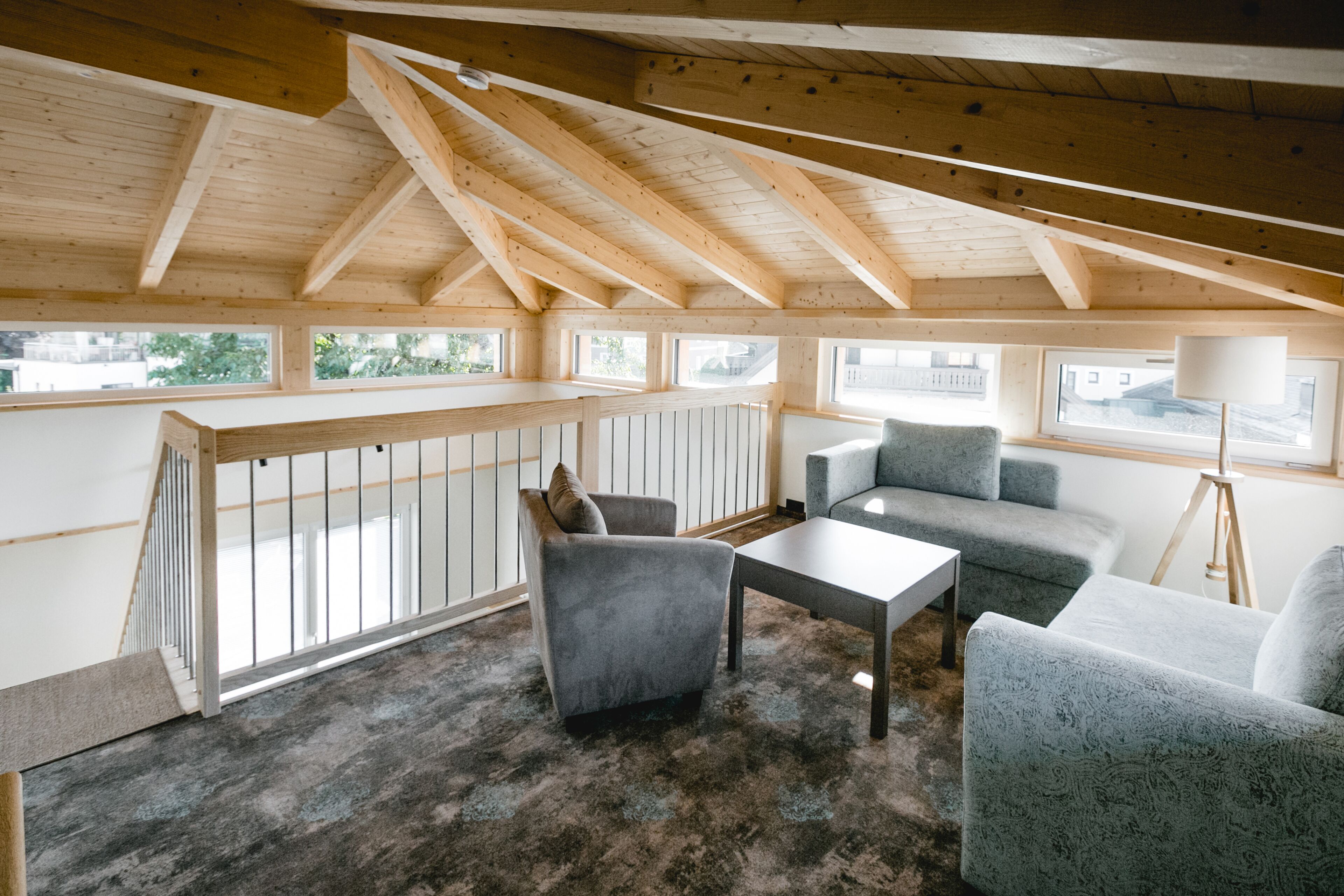 panoramic suite | living area | 60-cm smart tv with cable channels, tv