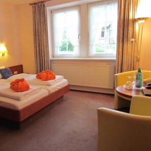 ห้องคอมฟอร์ทดับเบิล | โต๊ะทำงาน, ผ้าม่านกันแสง, ห้องเก็บเสียง, Wi-Fi ฟรี