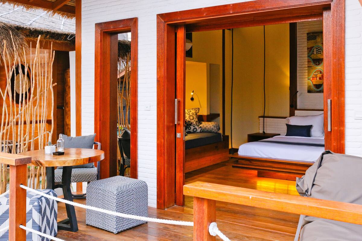 Premium bedding, minibar, in-room safe, free WiFi