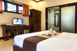 Minibar, in-room safe, soundproofing, free WiFi - Baruna Frangipani Lembongan (Lembongan Island)