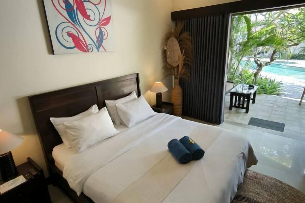 Minibar, in-room safe, soundproofing, free WiFi