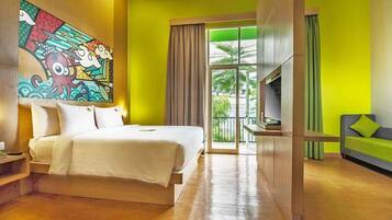 Max Warmth (Junior Suite) | Premium bedding, in-room safe, iron/ironing board, bed sheets