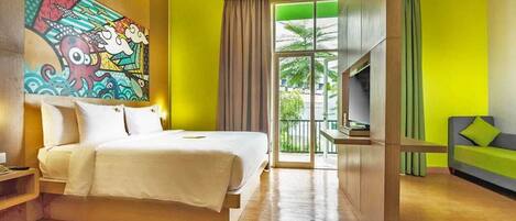 Max Warmth (Junior Suite) | Premium bedding, in-room safe, iron/ironing board, bed sheets