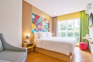 Premium bedding, in-room safe, iron/ironing board, bed sheets - MaxOneHotels.com Resort Makassar (Makassar)