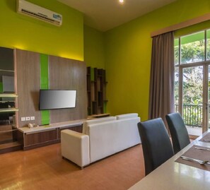 Max Love (Apartment) | Private kitchenette | Paper towels - MaxOneHotels.com Resort Makassar (Makassar)