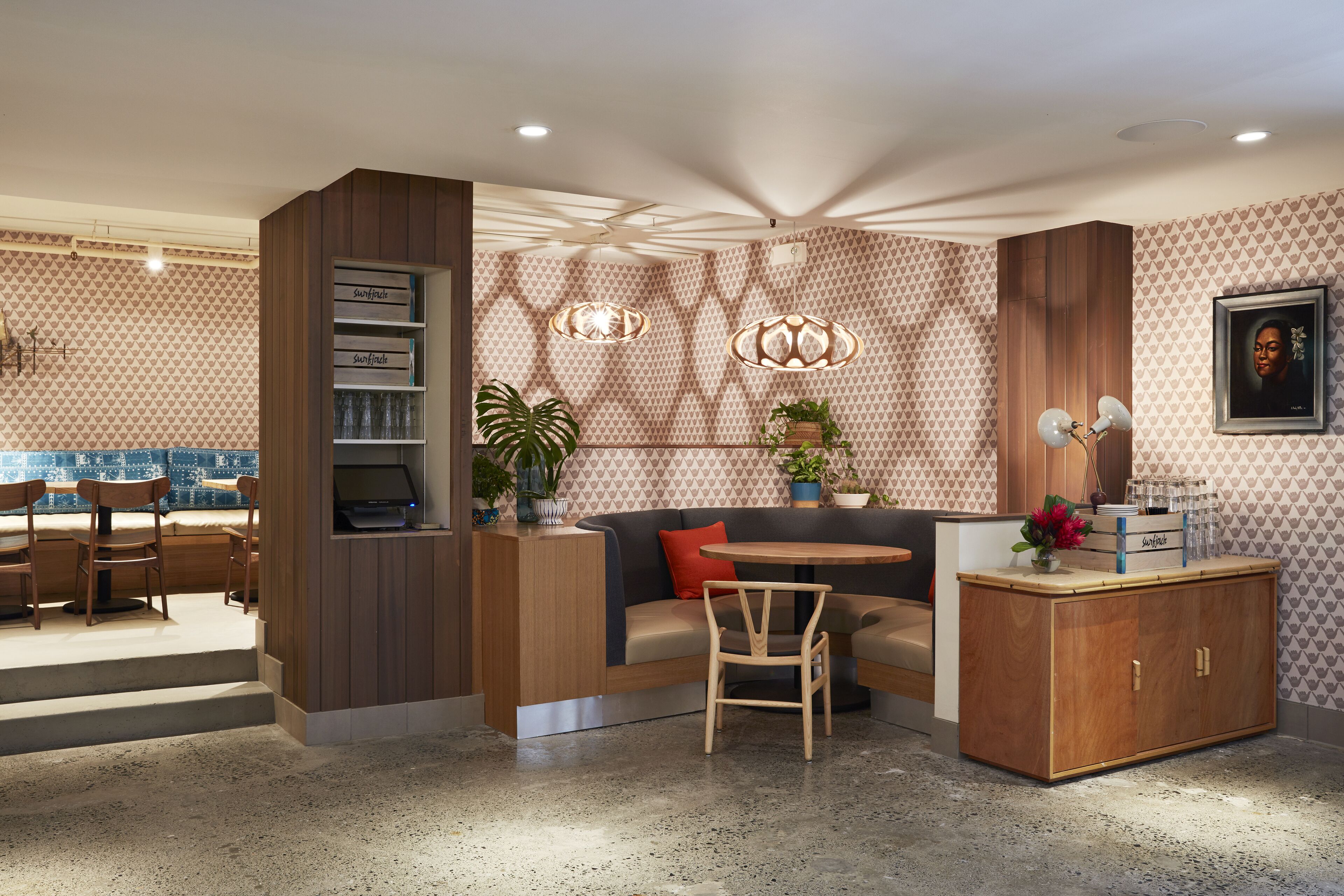 lunch, dinner served; hawaiian cuisine, pool views