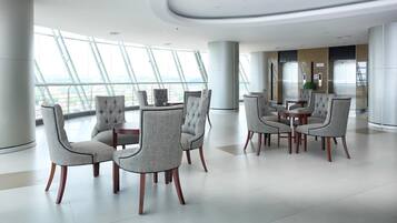 4 restaurants, breakfast served, international cuisine