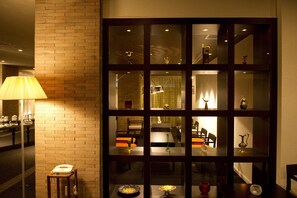 Lobby - Kurayoshi City Hotel (Kurayoshi)