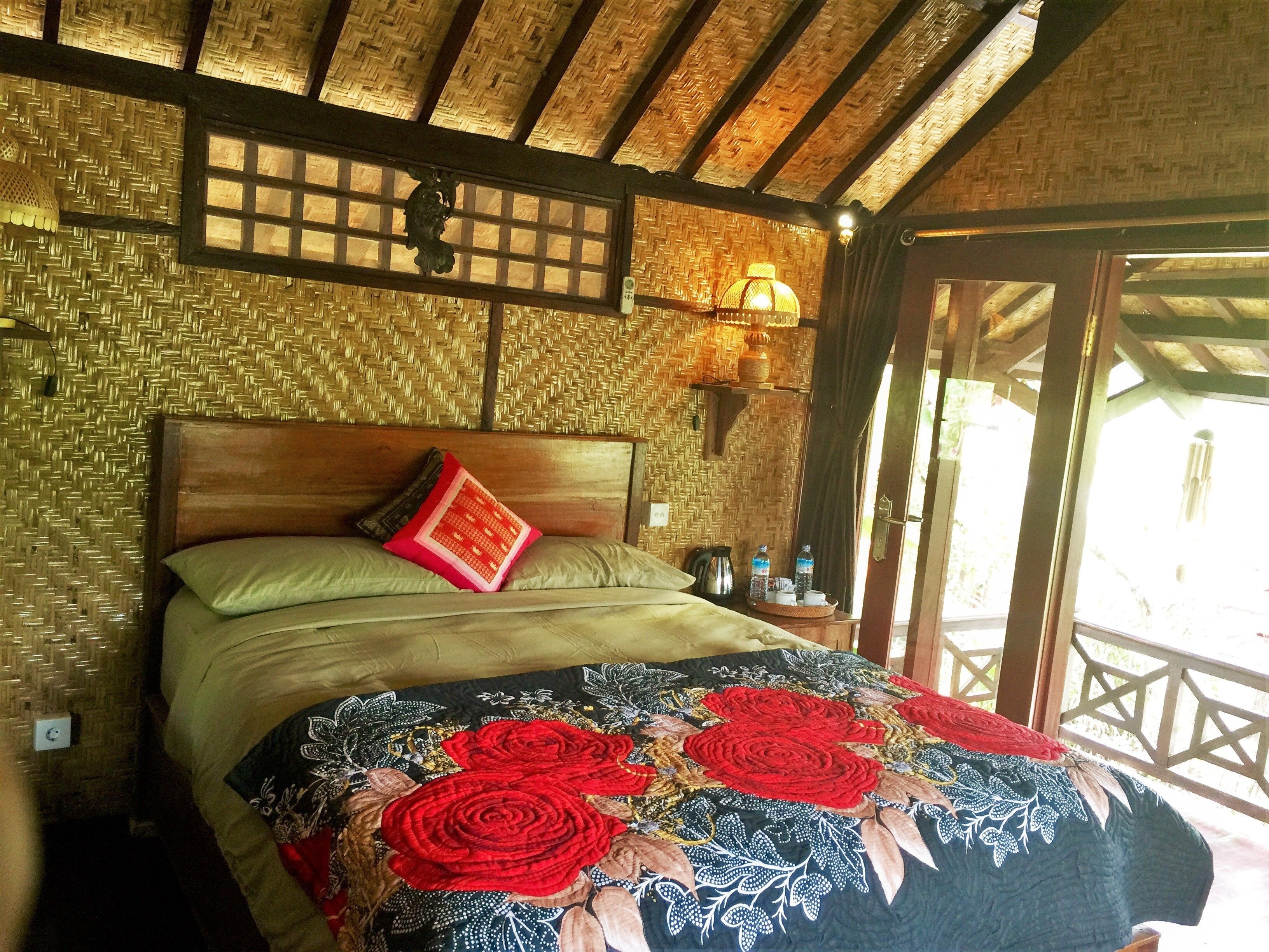 standard cottage (bamboo) | premium bedding, minibar, in-room safe, individually decorated